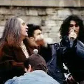 Telofonu çektim direkten