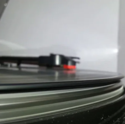 DAM ÜSTÜNE ÇUL SERER