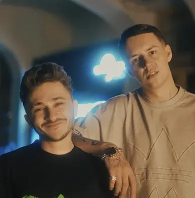 Я В МОМЕНТЕ +