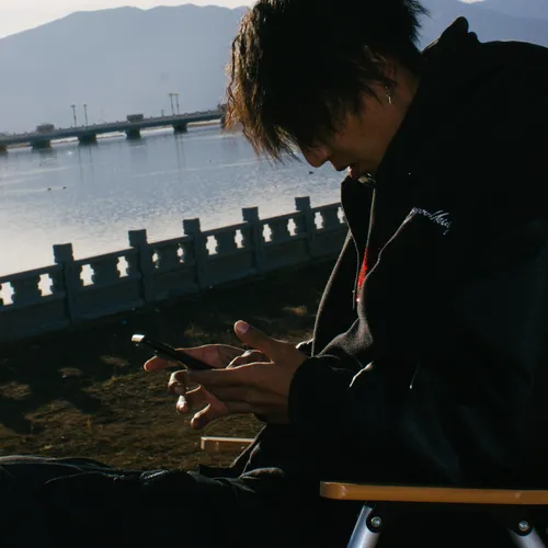 月亮在哭泣 流星似泪