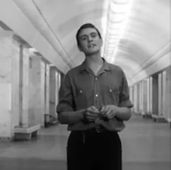 А я иду шагаю по Москве