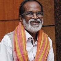 Poojaiketha poovidhu short-cover