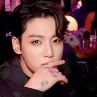 🖤_𝙘𝙝𝙖𝙣𝙗𝙚𝙚_🍷