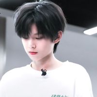 𝙻𝚄𝙽𝙰_陈思罕🦊