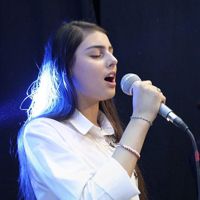 Eva_Hilami