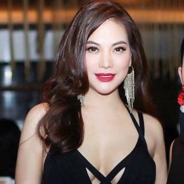 Mùa Xuân Bên Cửa Sổ-cover