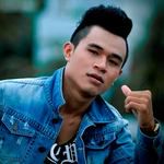 Đứng Giữa Đường Tình-cover