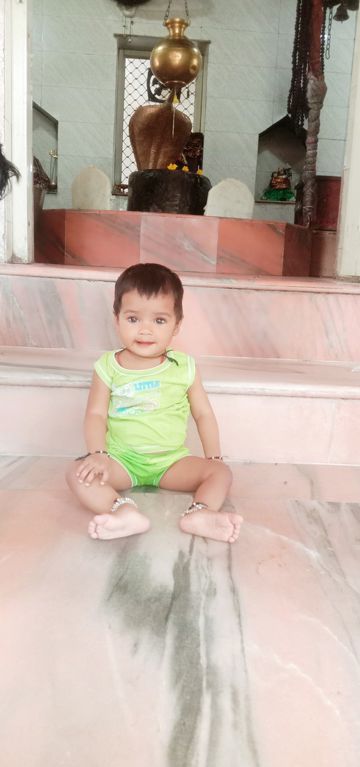by-girish-pilibhit-dil-to-baccha-hai-ji-cover-image