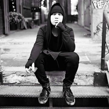 Ngọn Nến Trước Gió-cover
