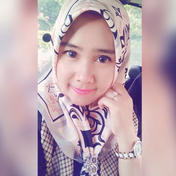 Hitam Bukan Putih Versi Selfi LIDA