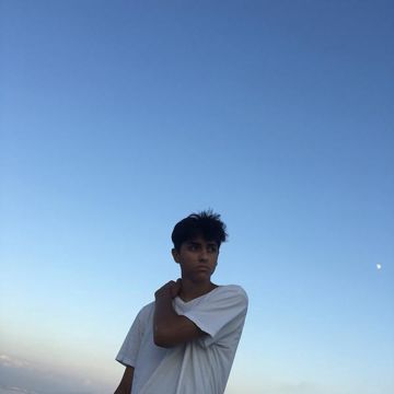 Hold Me-cover