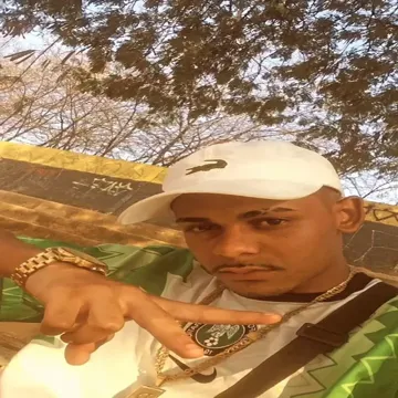 Com o Vestidinho Curto-cover