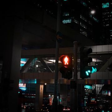 這裡等-cover