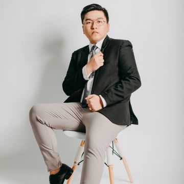 Bóng Tối Trước Bình Minh