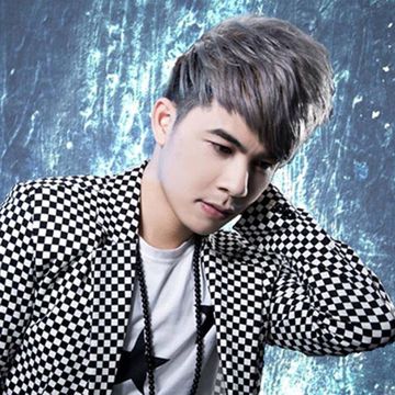 Chuyện Tình Của Biển-cover