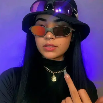 CARA DE PRINCESINHA ROUPA DE MANDRAKA-cover