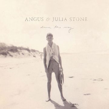 julia-estelle-cover-image