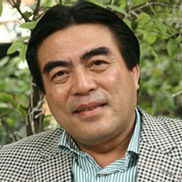 Tấm Áo Chiến Sỹ Mẹ Vá Năm Xưa