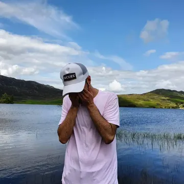 Vuela-cover