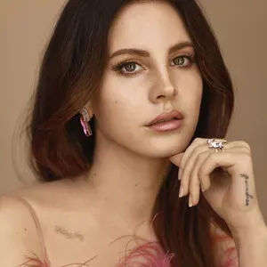 lana-del-rey-cinnamon-girl-piano-version-cover-image