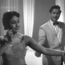 Hum Aapki Ankhon Mein -cover