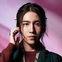 ฟัง （feat.โอม Cocktail）