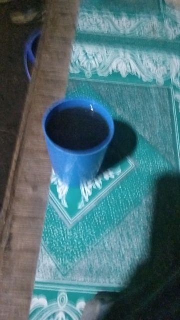 Menari di atas luka