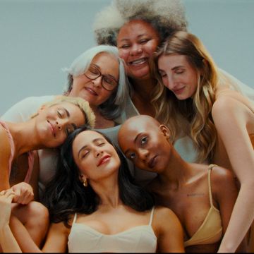 Quem É Ela?-cover
