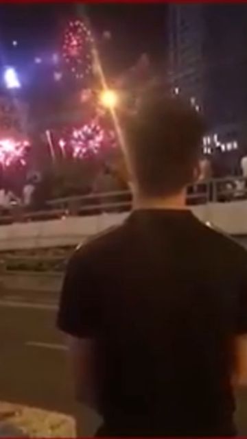 Anh Chưa Đủ Tư Cách