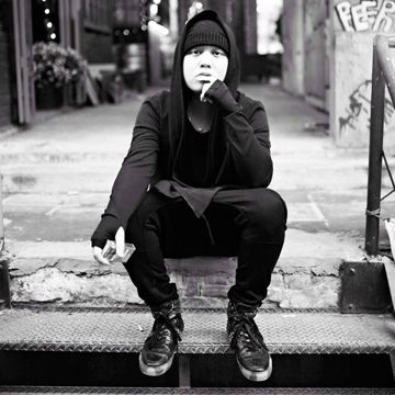 Người Lạ Nơi Cuối Con Đường-cover