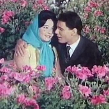 حاجه غريبه-cover