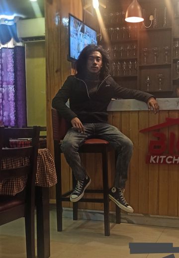 Gunda khkki-cover