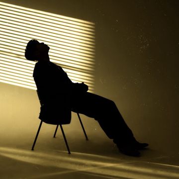 잠은 안 오고 밤은 기네-cover