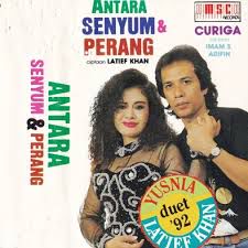 Antara Senyum Dan Perang
