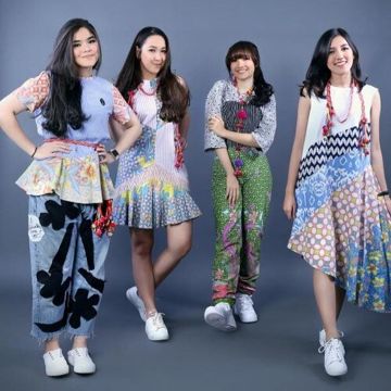 Putih Abu Abu-cover