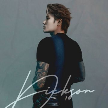 Tháp Rơi Tự Do-cover