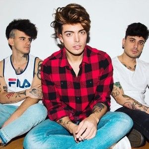 NON E' VERO-cover