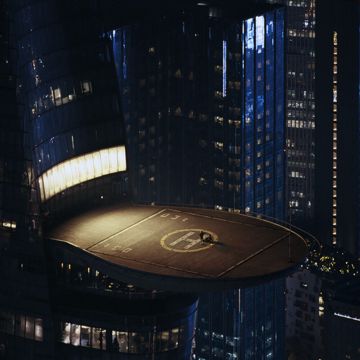 Người Im Lặng Gặp Người Hay Nói