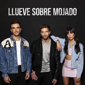 Llueve Sobre Mojado-cover