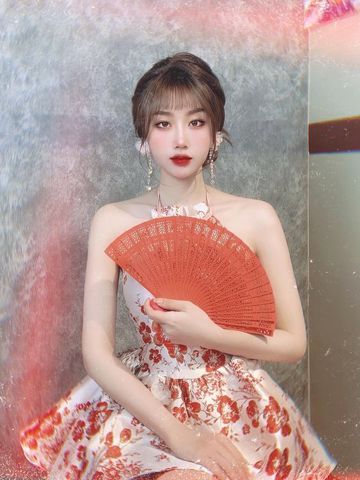 Hề (em xinh say hi)