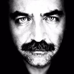 Aşkın ve Kırgınlığın Her Pazartesi (Kayıt)-cover