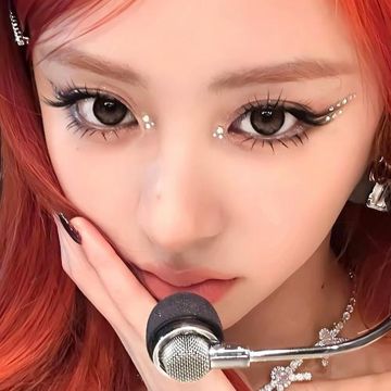 CRAZY （LESSERAFIM）