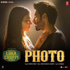 Lukka Chuppi: Photo Song