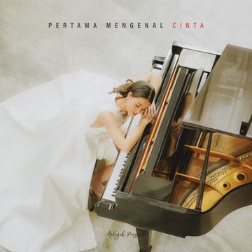 Pertama Mengenal Cinta-cover