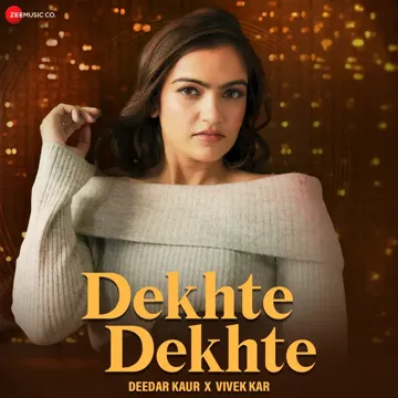 Dekhte Dekhte  (Female Version)-cover