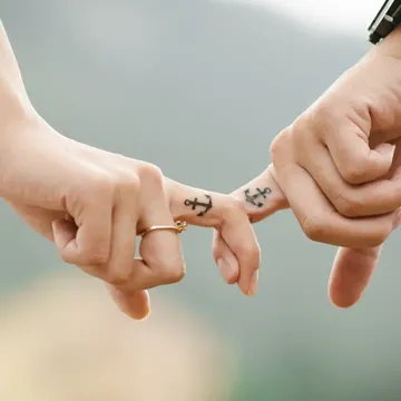 Raja Ko Rani Se Pyar Ho Gaya X Akele Tum Akele Hum