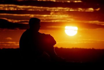 Chiếc Thuyền Từ Ly 