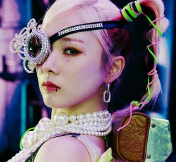 EVERGLOW - PIRATE INST-cover