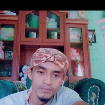 KHUSUSNYA MALAM INI