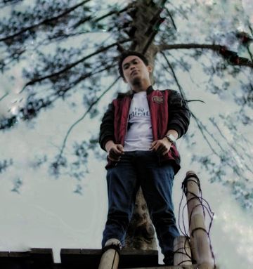 Sekecewa itu - Angga Candra